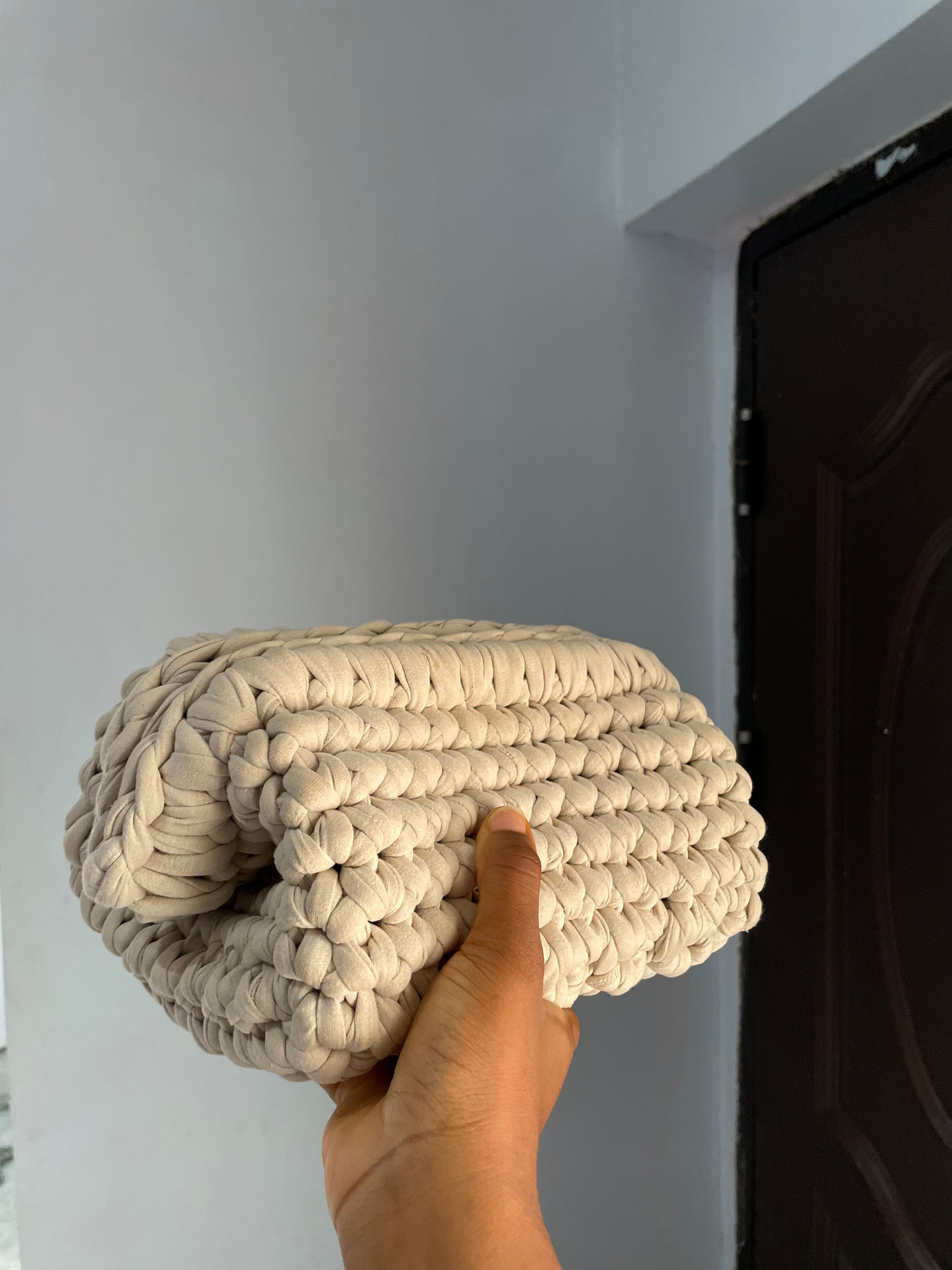 OLA clutch (beige)